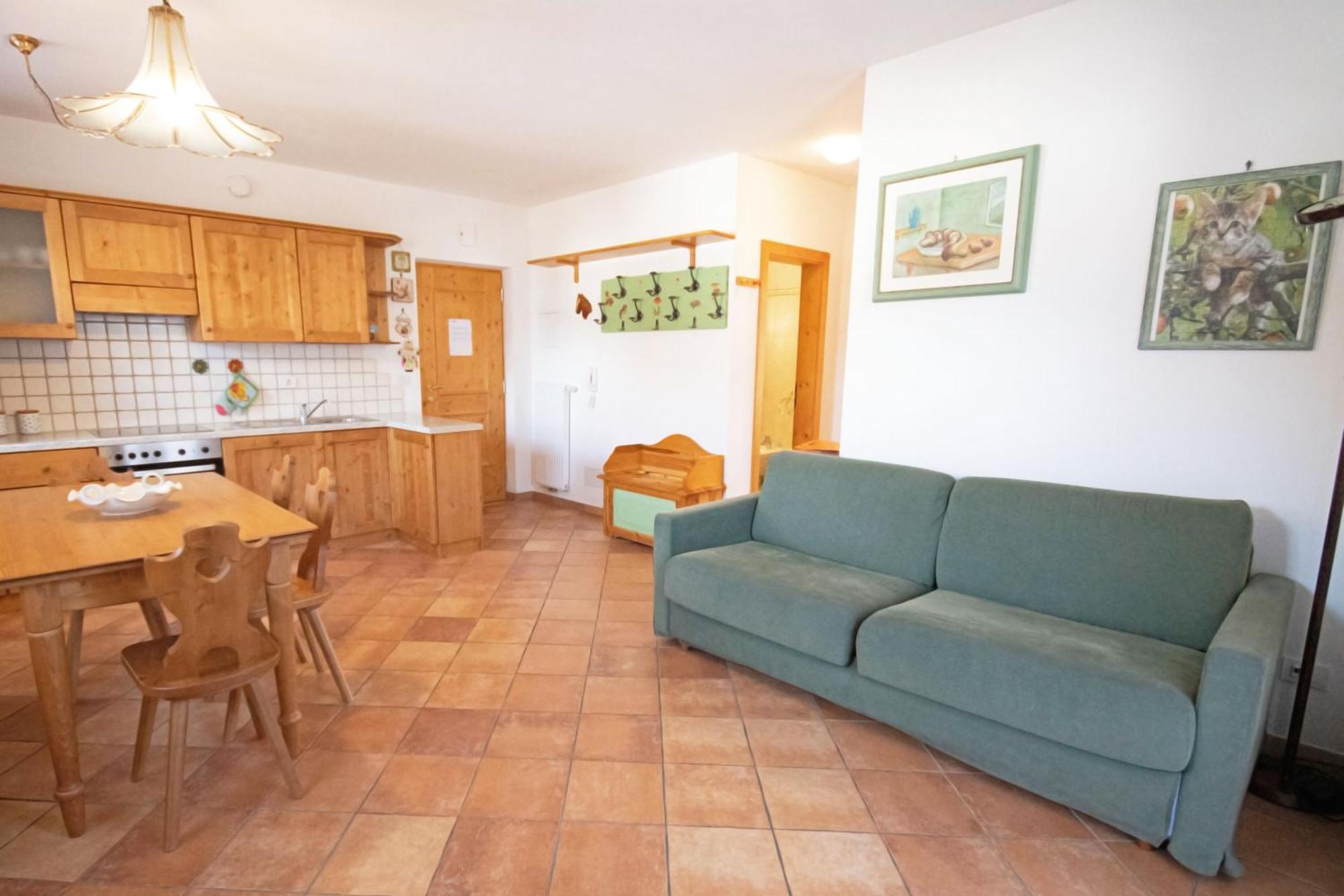 Aurturist Roulette Apartment